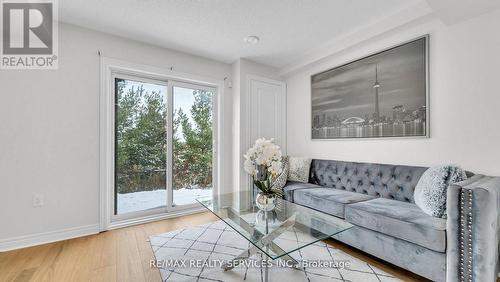 16 Soldier Street, Brampton, ON - Indoor Photo Showing Living Room