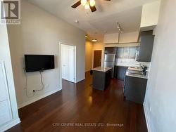 401 - 365 PRINCE OF WALES DRIVE  Mississauga, ON L5B 0G6