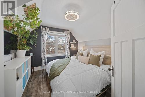 22 Cope Street, Hamilton, ON - Indoor Photo Showing Bedroom