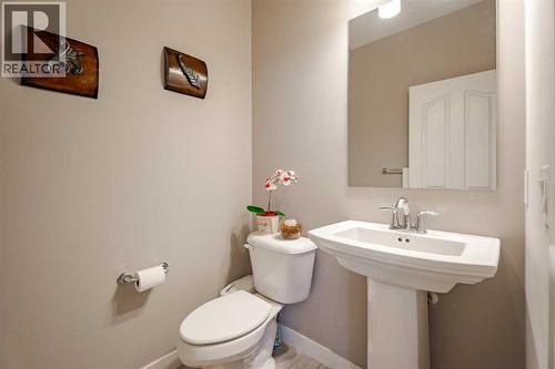 355 Evanston Way Nw, Calgary, AB - Indoor Photo Showing Bathroom