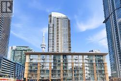 316 - 9 SPADINA AVENUE  Toronto, ON M5V 3V5
