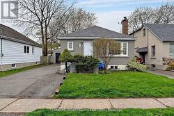 BASEMENT - 136 CENTRAL PARK BOULEVARD N  Oshawa, ON L1G 5Y7