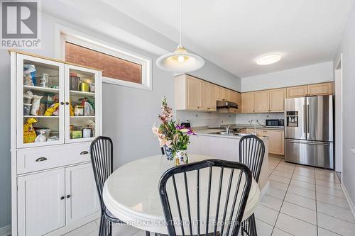 8 Medley Crescent, Markham, ON - Indoor