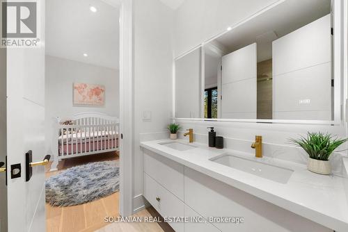 98 Babcombe Drive, Markham, ON - Indoor Photo Showing Bathroom