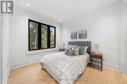 98 Babcombe Drive, Markham, ON - Indoor Photo Showing Bedroom