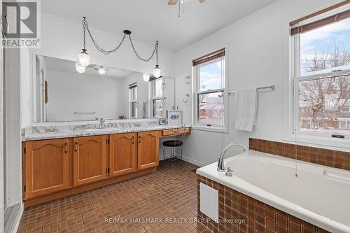 Primary ensuite with double vanity - 944 Greenbriar Avenue, Ottawa, ON - Indoor Photo Showing Bathroom