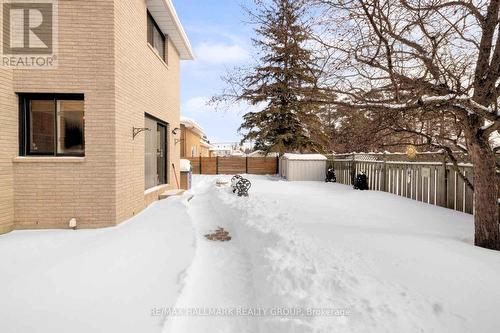 Private fenced backyard - 944 Greenbriar Avenue, Ottawa, ON - Outdoor