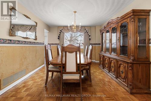 Dining room seamlessly connected to living room - 944 Greenbriar Avenue, Ottawa, ON - Indoor Photo Showing Dining Room