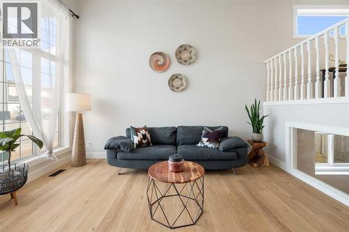 Living Room - 111 Woodside Circle Nw, Airdrie, AB - Indoor Photo Showing Living Room