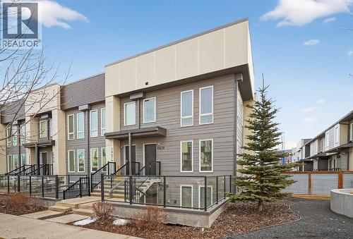 19478 37 Street SE  Calgary, AB T3M 2W9