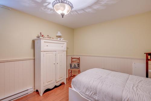 Bedroom - 61 Av. Chartier, Saint-Sauveur, QC - Indoor Photo Showing Bedroom