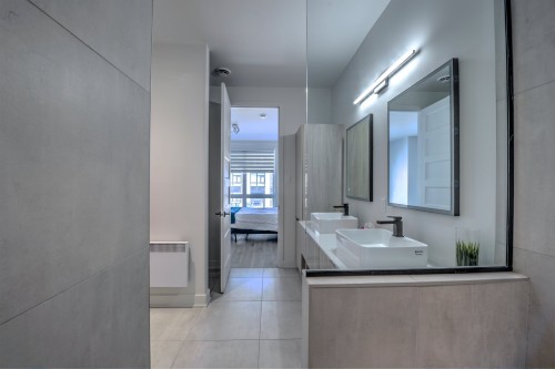 Bathroom - 13660 Rue Du Merlot, Mirabel, QC - Indoor Photo Showing Bathroom