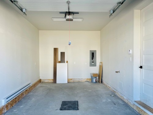 Garage - 13660 Rue Du Merlot, Mirabel, QC - Indoor Photo Showing Garage