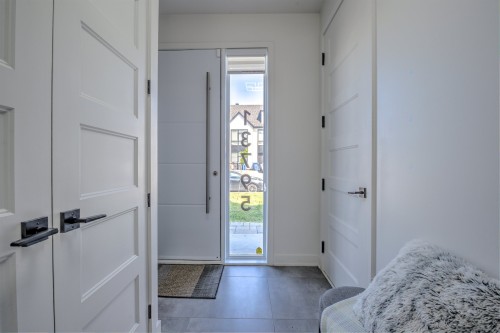Mud Room - 13660 Rue Du Merlot, Mirabel, QC - Indoor Photo Showing Other Room