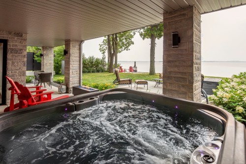 Spa - 26 146E Avenue, Notre-Dame-De-L'Île-Perrot, QC - Outdoor With Deck Patio Veranda With Exterior