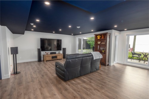 Salle familiale - 26 146E Avenue, Notre-Dame-De-L'Île-Perrot, QC - Indoor Photo Showing Living Room