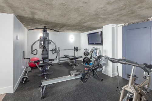 Salle d'exercice - 26 146E Avenue, Notre-Dame-De-L'Île-Perrot, QC - Indoor Photo Showing Gym Room