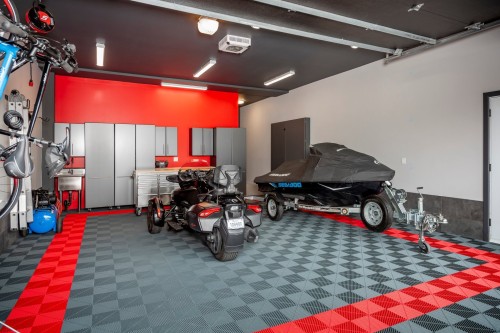 Garage - 26 146E Avenue, Notre-Dame-De-L'Île-Perrot, QC - Indoor Photo Showing Garage