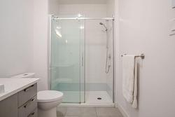 Ensuite bathroom - 