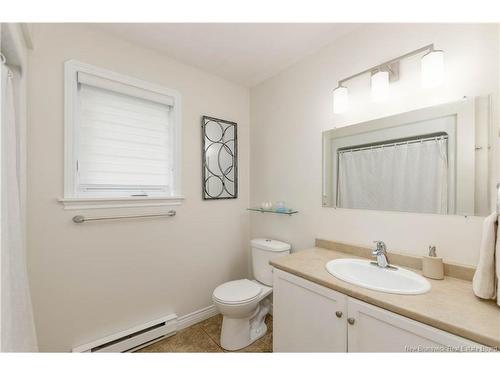 60 Nicolas St, Dieppe, NB 