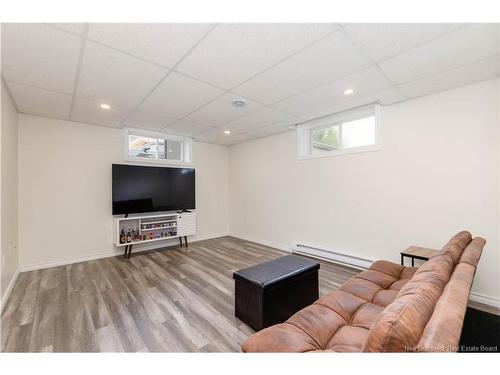 60 Nicolas St, Dieppe, NB 