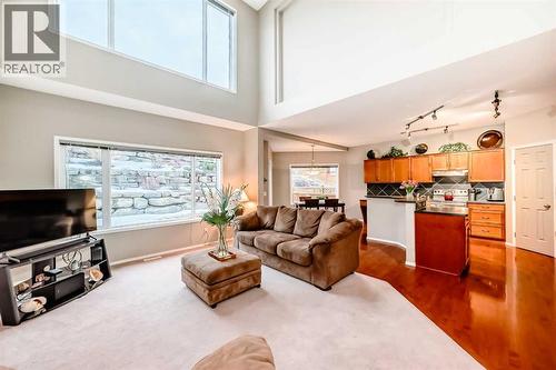 Open concept living great for entertaining - 11931 Valley Ridge Drive Nw, Calgary, AB - Indoor Photo Showing Living Room