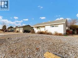 18 7 Street NW  Medicine Hat, AB T1A 5P5