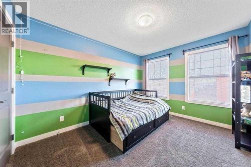 285 Evanspark Gardens Nw, Calgary, AB - Indoor Photo Showing Bedroom
