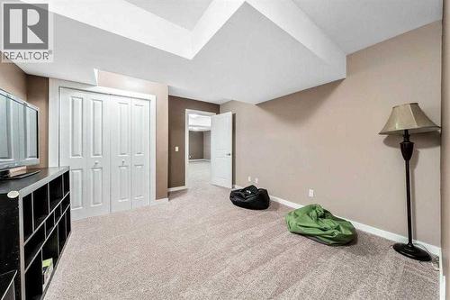 285 Evanspark Gardens Nw, Calgary, AB - Indoor Photo Showing Other Room