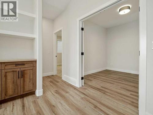 4517 40 Avenue S, Lethbridge, AB - Indoor Photo Showing Other Room