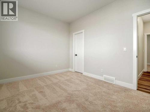 4517 40 Avenue S, Lethbridge, AB - Indoor Photo Showing Other Room