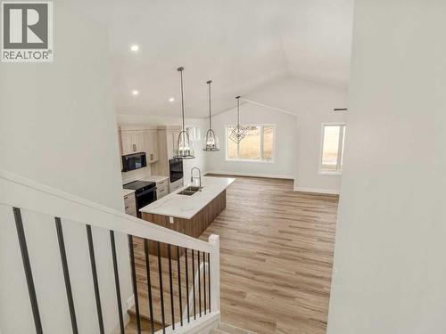 4517 40 Avenue S, Lethbridge, AB - Indoor Photo Showing Other Room