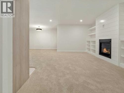 4517 40 Avenue S, Lethbridge, AB - Indoor With Fireplace