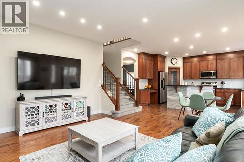 Open and bright! - 128 Seagreen Manor, Chestermere, AB - Indoor Photo Showing Living Room