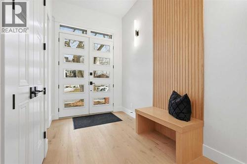 134 Lissington Drive Sw, Calgary, AB - Indoor Photo Showing Other Room