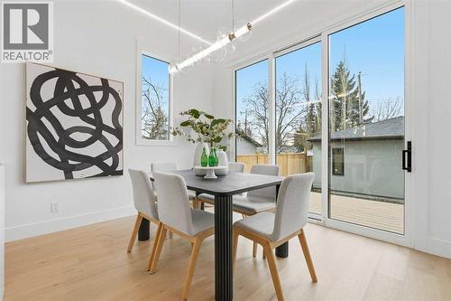 134 Lissington Drive Sw, Calgary, AB - Indoor Photo Showing Dining Room