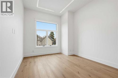 134 Lissington Drive Sw, Calgary, AB - Indoor Photo Showing Other Room