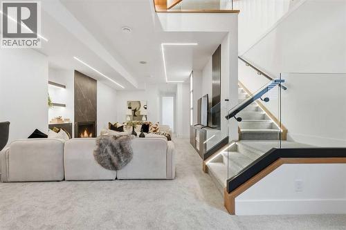 134 Lissington Drive Sw, Calgary, AB - Indoor