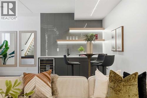 134 Lissington Drive Sw, Calgary, AB - Indoor Photo Showing Other Room