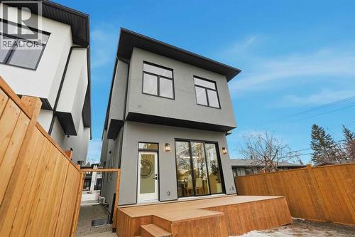 134 Lissington Drive Sw, Calgary, AB - Outdoor With Exterior