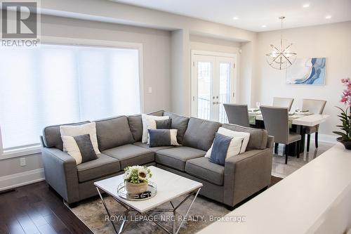 266 Palace Street, Thorold (Thorold Downtown), ON - Indoor Photo Showing Living Room