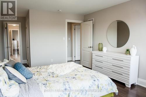 266 Palace Street, Thorold (Thorold Downtown), ON - Indoor Photo Showing Bedroom