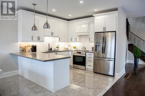 266 Palace Street, Thorold (Thorold Downtown), ON - Indoor Photo Showing Kitchen With Stainless Steel Kitchen With Upgraded Kitchen
