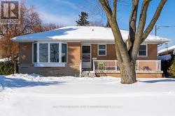 381 WALTON STREET  Oakville, ON L6K 1R7