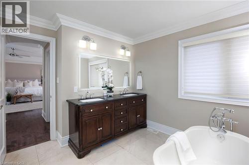 125 Paliser Court, Oakville, ON - Indoor Photo Showing Bathroom