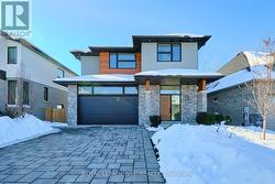 21 SINGER STREET  Thorold (Hurricane/Merrittville), ON L2V 0E9