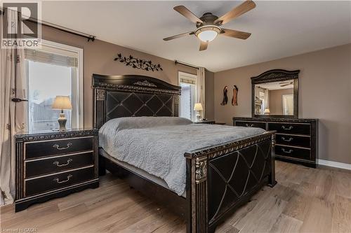 606 Williamson Court, Burlington, ON - Indoor Photo Showing Bedroom