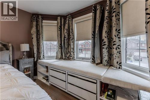 606 Williamson Court, Burlington, ON - Indoor Photo Showing Bedroom