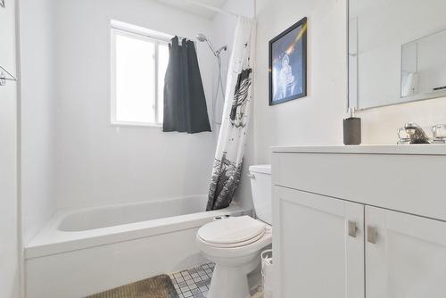 Salle de bains - 3 Rue Legault, Mercier, QC - Indoor Photo Showing Bathroom