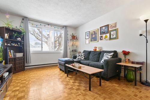 Salon - 3 Rue Legault, Mercier, QC - Indoor Photo Showing Living Room